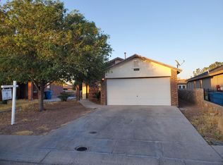 10437 Valle De Oro Dr, Socorro, TX 79927
