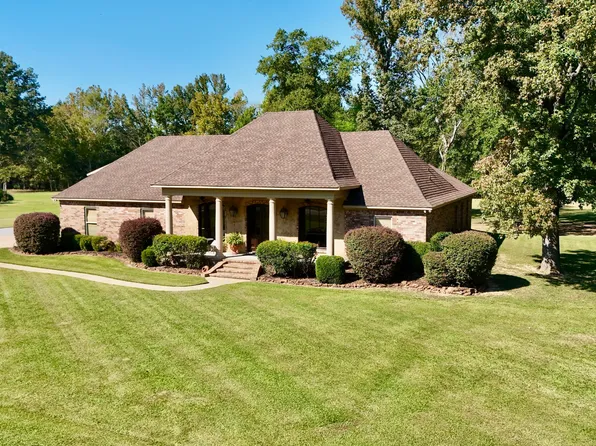 112 Pinehaven Pl, Clinton, MS 39056