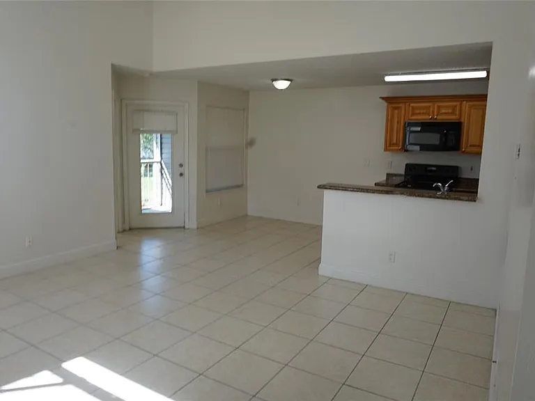 2584 Grassy Point Dr #204 — Photo 2