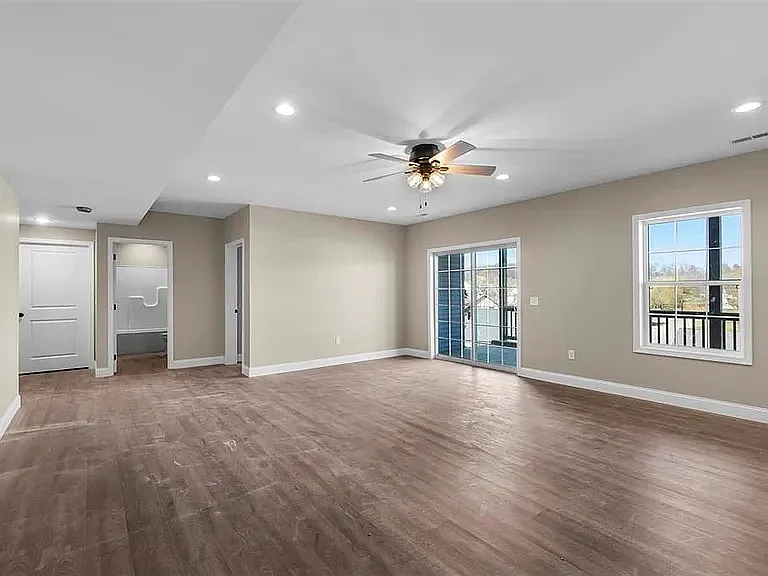 Building Photo - 3586 Mill View Xing