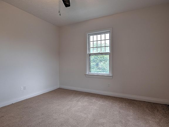 5th image of 701 W Locust St APT 21