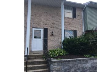 239 Fawn Ct, Hamburg, PA 19526