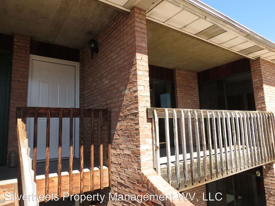 1st image of 500 13th St APT 108