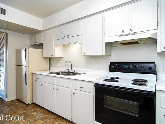 4th image of 2332 Bel Ct #3