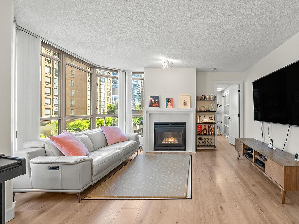 1st image of 867 Hamilton St #706