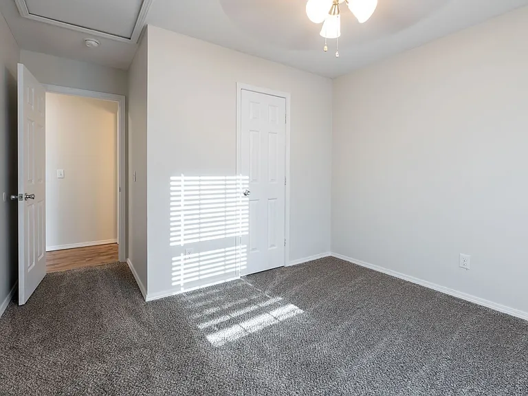 1156 S Grant Ave — Photo 18