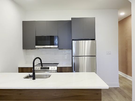 4th image of 2456 N 19th St Unit 1