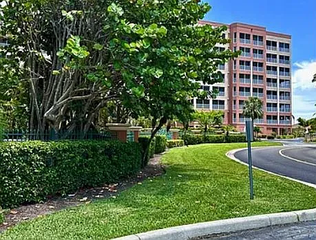3 bed, 1857 sqft, $3,900 — Photo 3