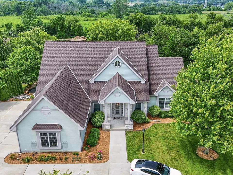 8027 South Bernards WAY, Oak Creek, WI 53154 Zillow