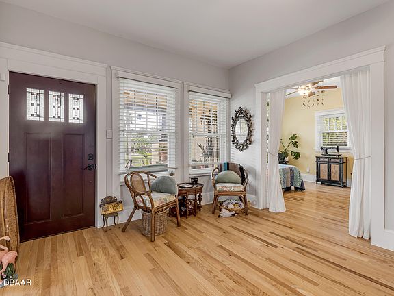 5th image of 220 Riverview Blvd