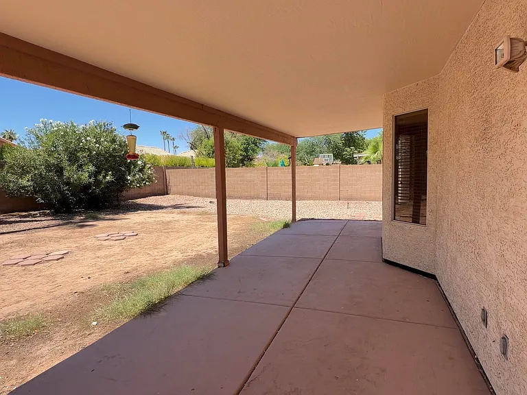 1289 W Maria Ln — Photo 22