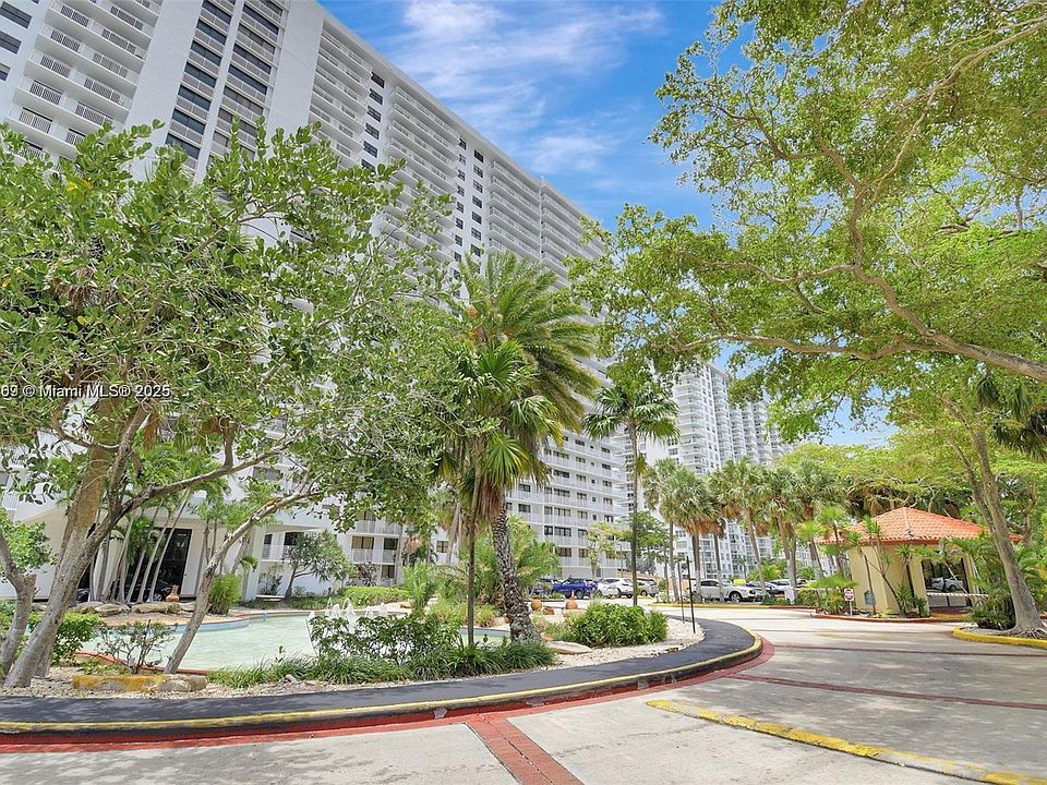 2nd image of 210 174th St APT 1617