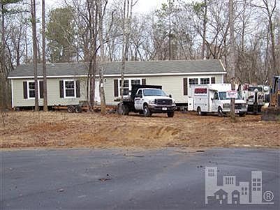 2nd image of 14 Dreyton Hall Court