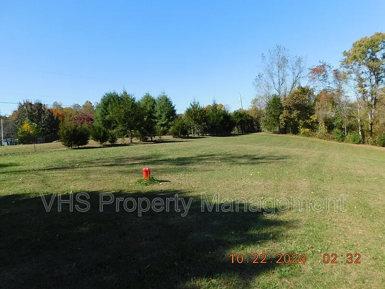 13341 Latham Ln — Photo 15