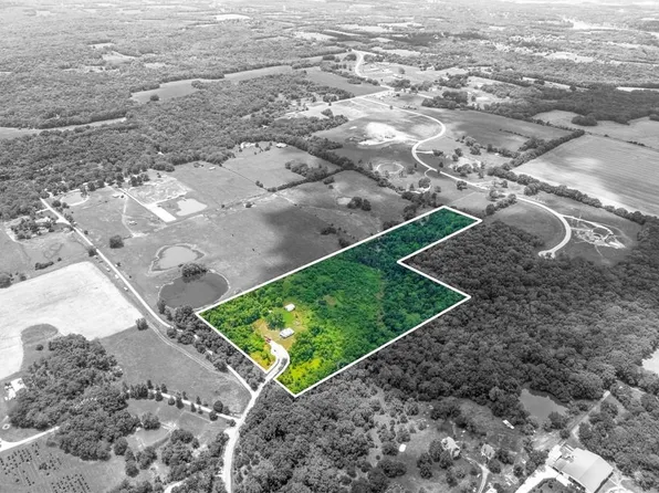 10310 S Brown Rd, Oak Grove, MO 64075