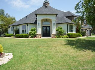 6797 Hummingbird Ct, Owasso, OK 74055