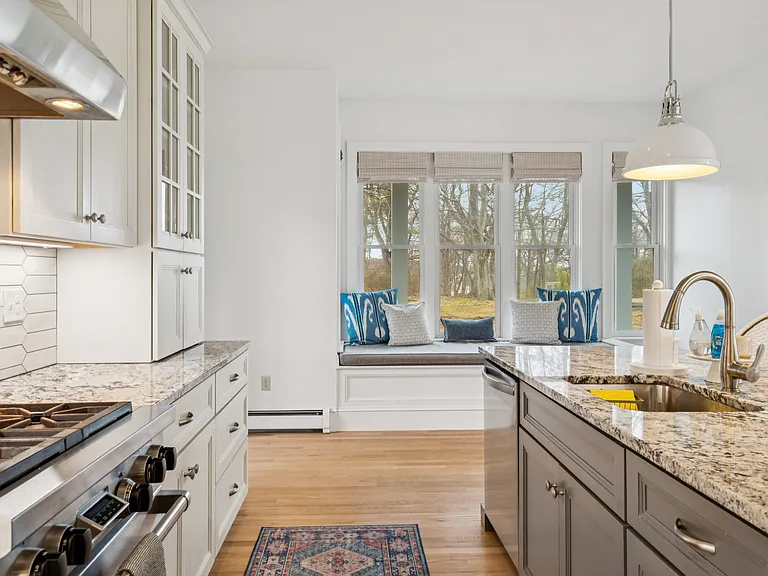 8 Thistleberry Ln — Photo 36