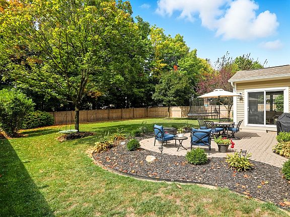 2nd image of 18617 Oakmont Dr