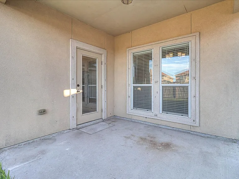 5810 Aava — Photo 50