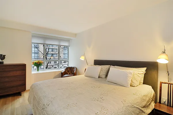 Sold by Corcoran | media 34
