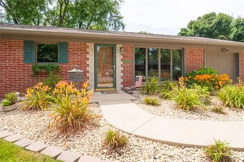 201 Ladue Rd photo 1