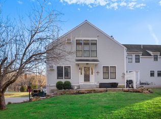 11 Benjamin Hubbard Ln #4, Kennebunk, ME 04043