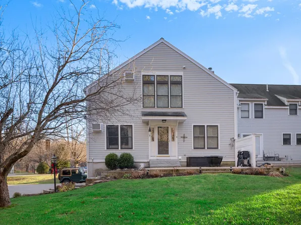 11 Benjamin Hubbard Lane #4, Kennebunk, ME 04043