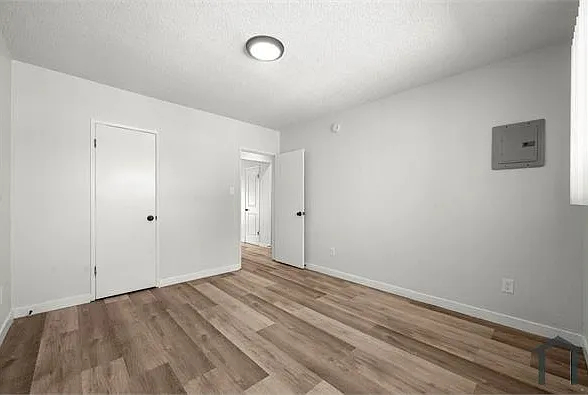634 W 92nd St #13 — Photo 15
