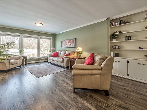 3rd image of 8000 Beverly Dr