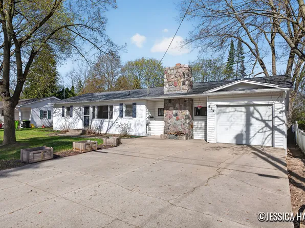 424 S Luray St, Greenville, MI 48838