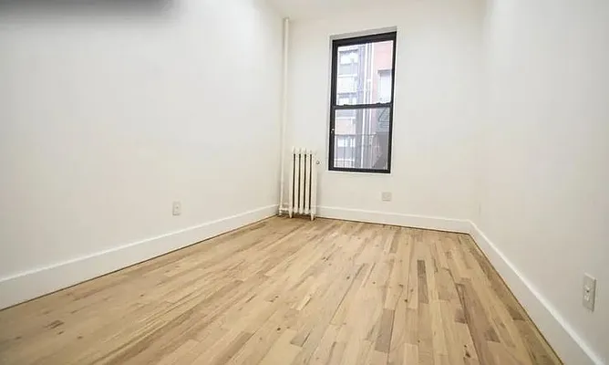 Rented by Mossanen Group | media 24