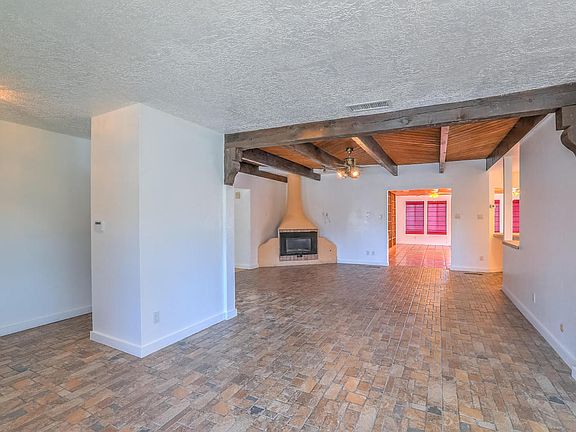 5th image of 5900 Avenida Arturo NW