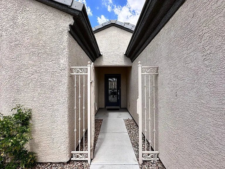2266 Jada Dr — Photo 20