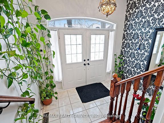 4th image of 23 Edenvalley Rd