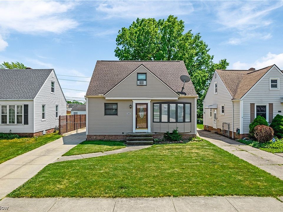 1st image of 7807 Thornton Dr