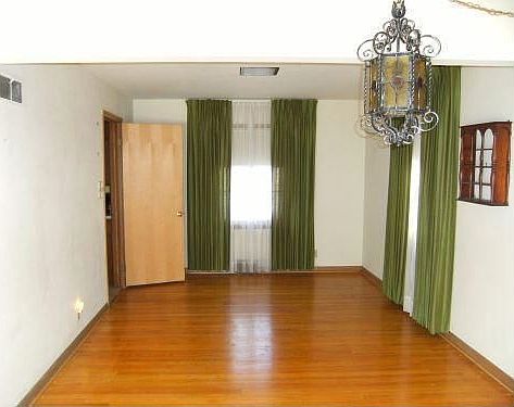 3rd image of 9052 W Mount Vernon Ave