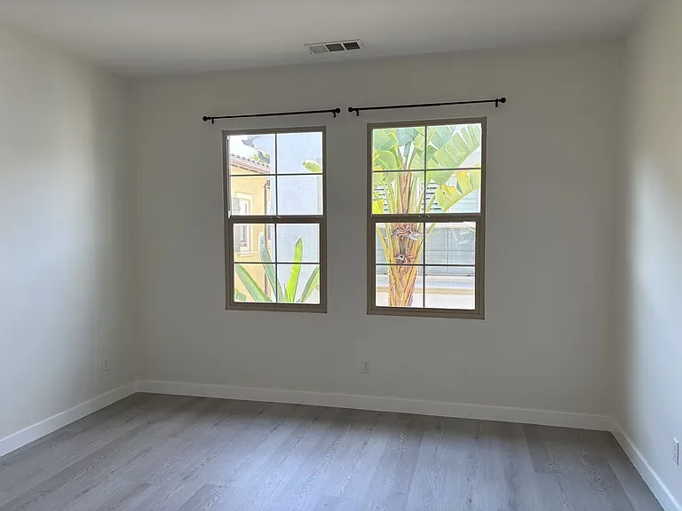 563 S Casita St — Photo 32