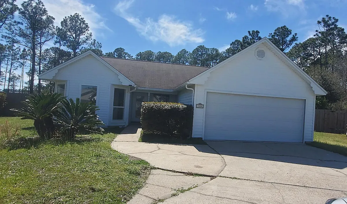 3 bed, 1343 sqft, $2,500 — Photo 1