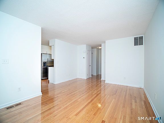 5th image of 25 Florence Road #71