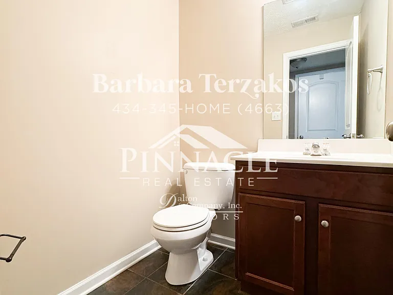 225 Portico St — Photo 9