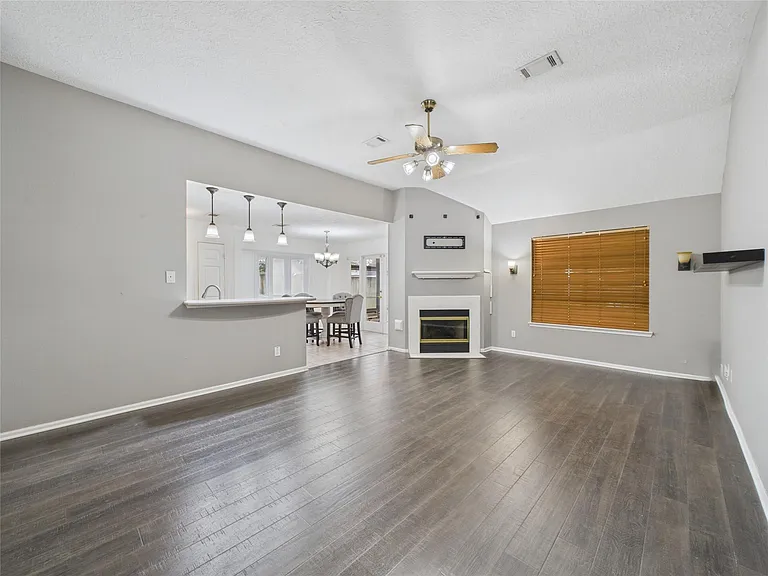 3718 Brookwood Dr — Photo 5