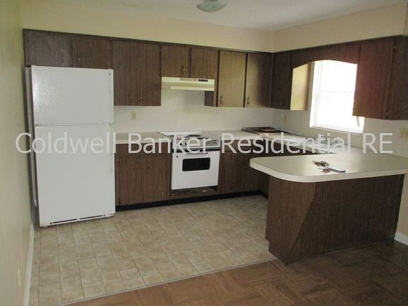 3rd image of 4928 Celia Cir E