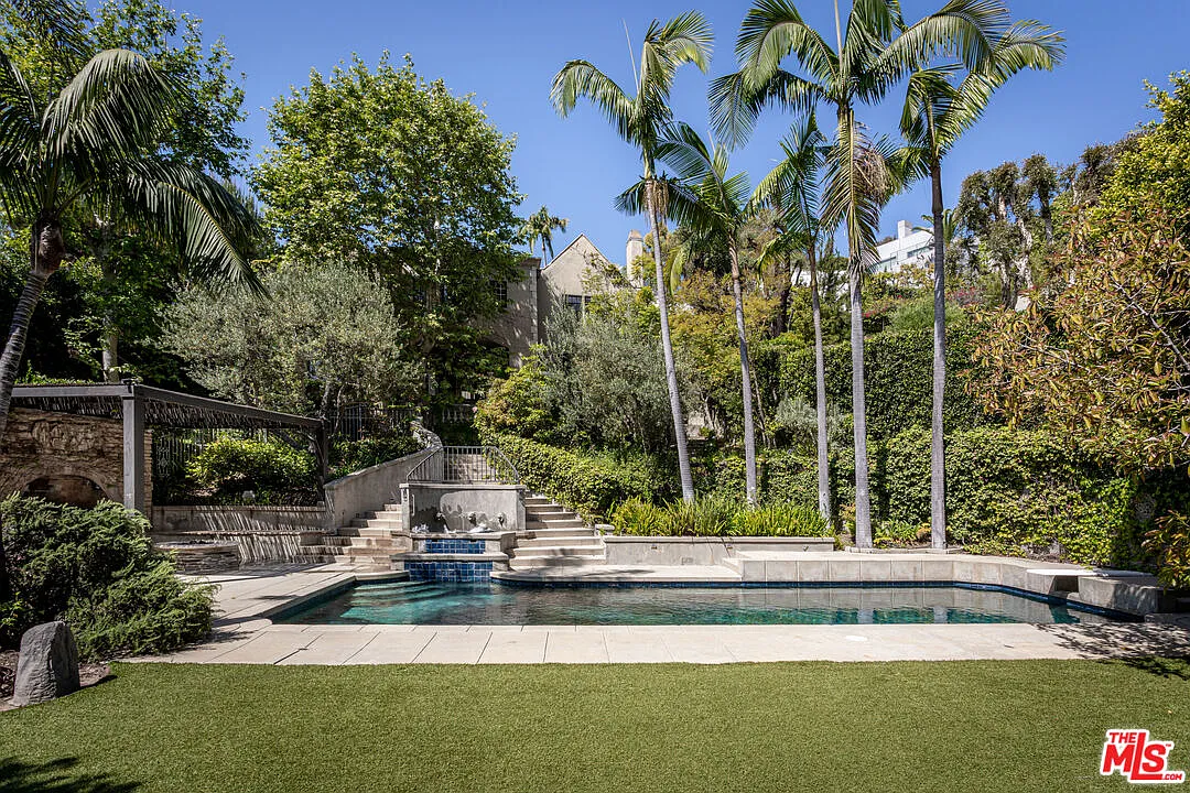 5 bed, 7.0 bath, 4400 sqft, $36,000 — Photo 4