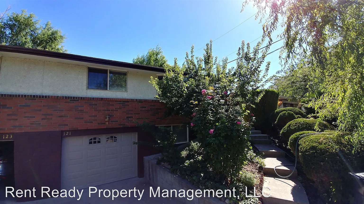 121 N 67th Ave photo 1