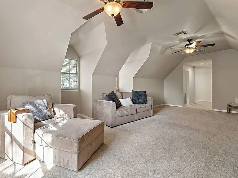 2114 Hilton Head Dr — Photo 30