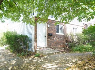 616 Rosner Dr #614, Roselle, IL 60172