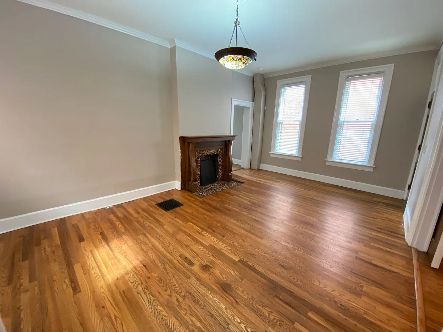 Short North - Victorian Village Single Family Brick House — Photo 3