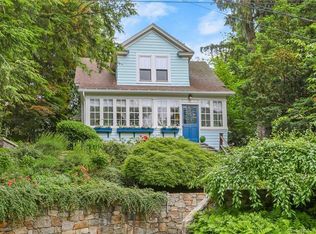 1331 Merritt St, Fairfield, CT 06825