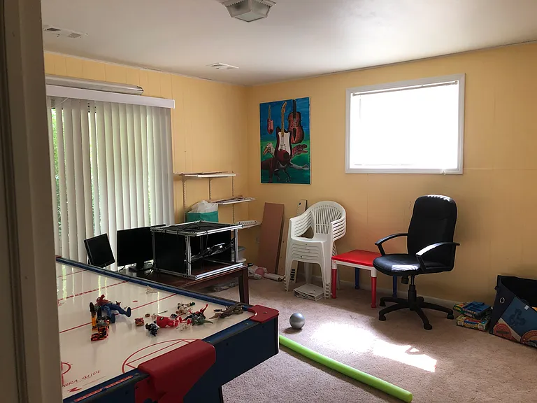 121 Scottsdale Dr — Photo 11