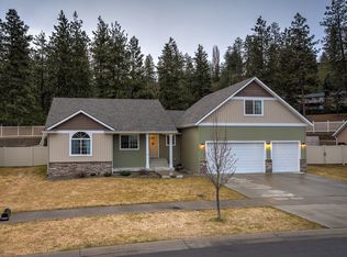 976 N Harlequin Dr, Post Falls, ID 83854